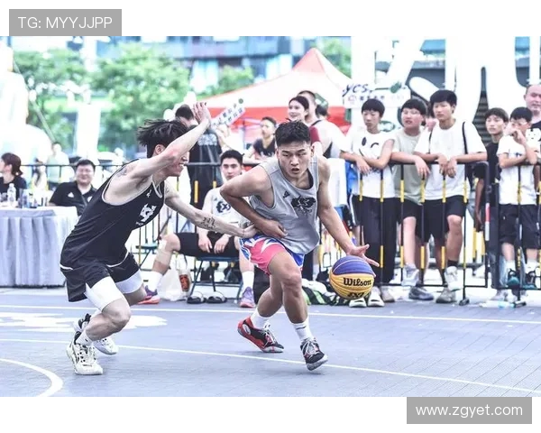 以篮球为核心探讨团队协作精神与个人竞技魅力的深度融合