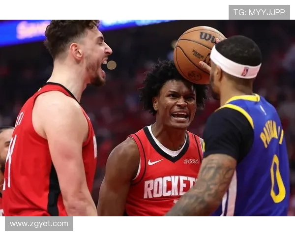 火箭迎战马刺年轻阵容对决老牌强队胜负悬念引球迷热议 火箭迎战马刺年轻阵容对决老牌强队胜负悬念引球迷热议