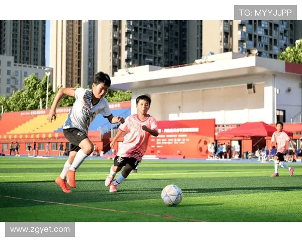 足球凝聚激情与梦想见证绿茵场上拼搏精神与团队荣耀