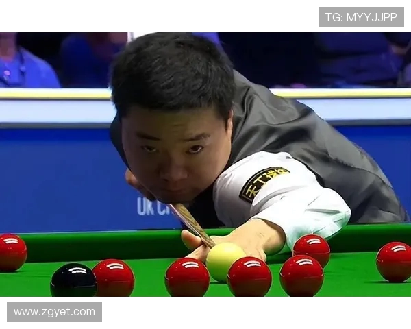 丁俊晖与潘晓婷的巅峰对决斯诺克赛场上的传奇之战